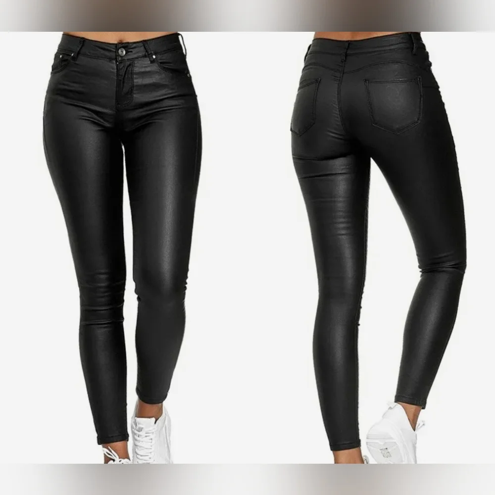 Skinny shiny pants. - Picture 1 of 2